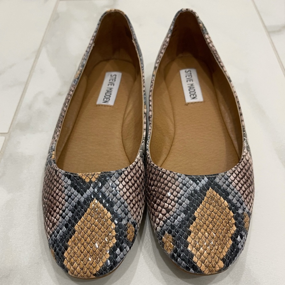 Steve Madden Flats